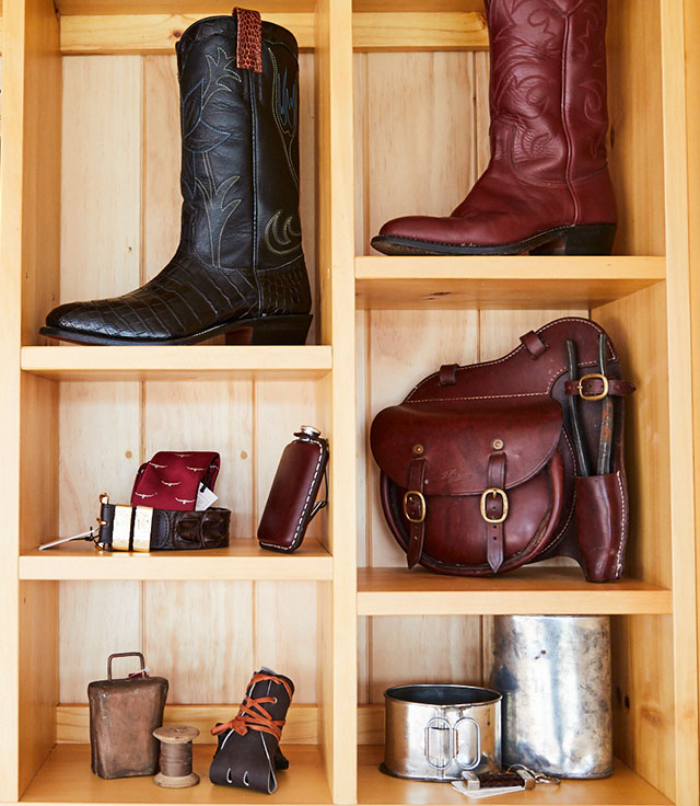 R.M.Williams leather goods R.M.Williams leather goods
