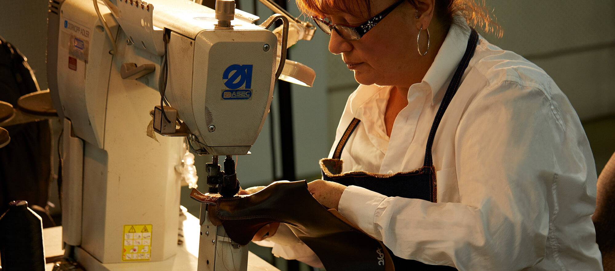 Twin stitching - tugs Twin stitching - tugs